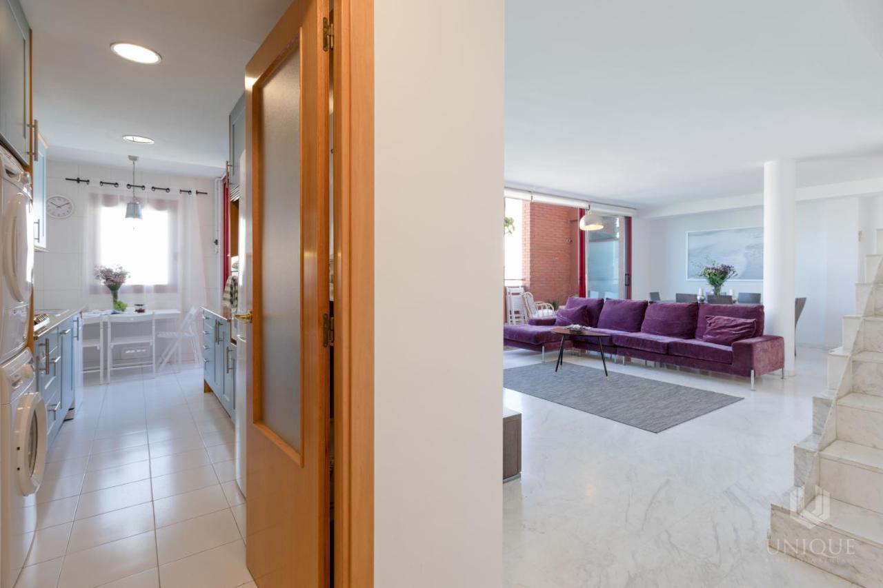 Unique Rentals - Stylish Seafront Duplex Barcelona Exterior photo